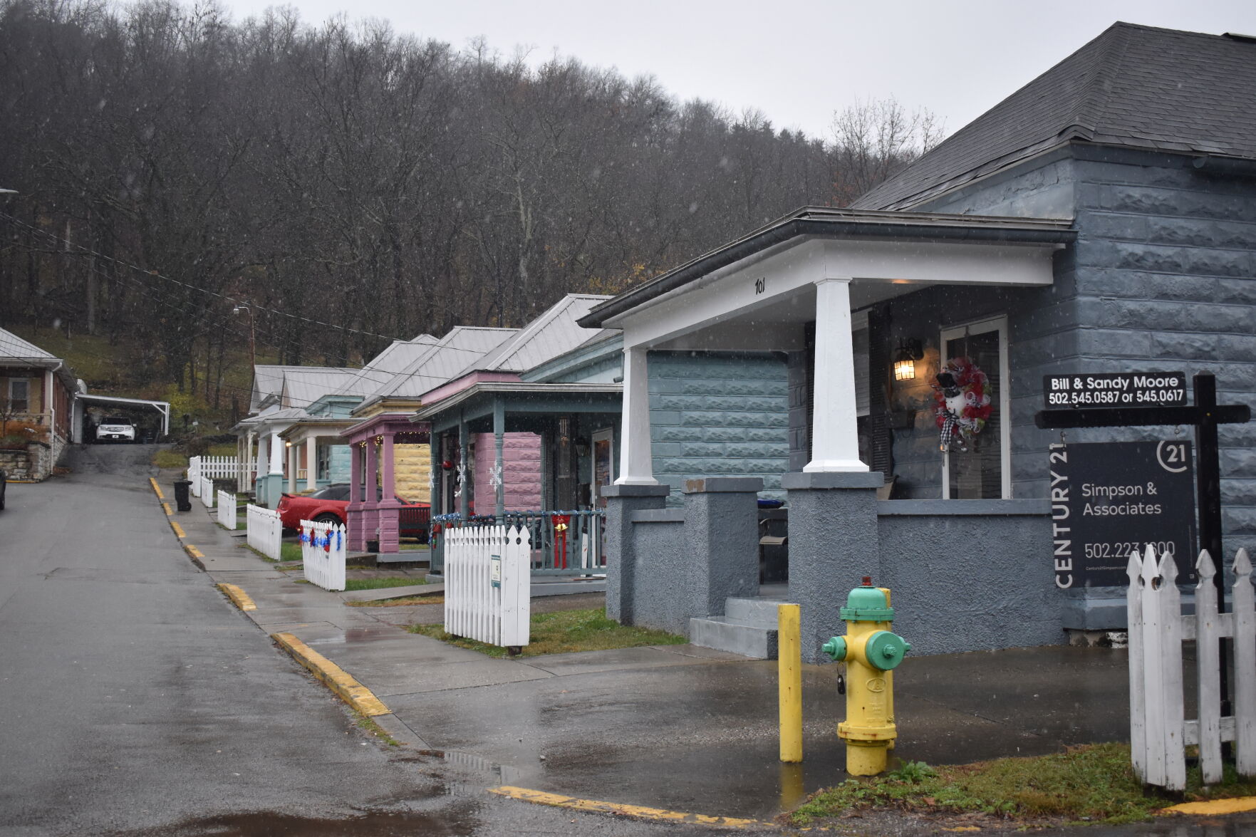 Houses on Chinn Ave